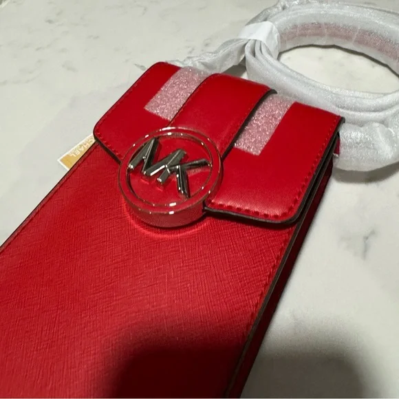 SOLD🤍MICHAEL KORS Carmen small phone holder crossbody bag ♥️ - Picture 6 of 12